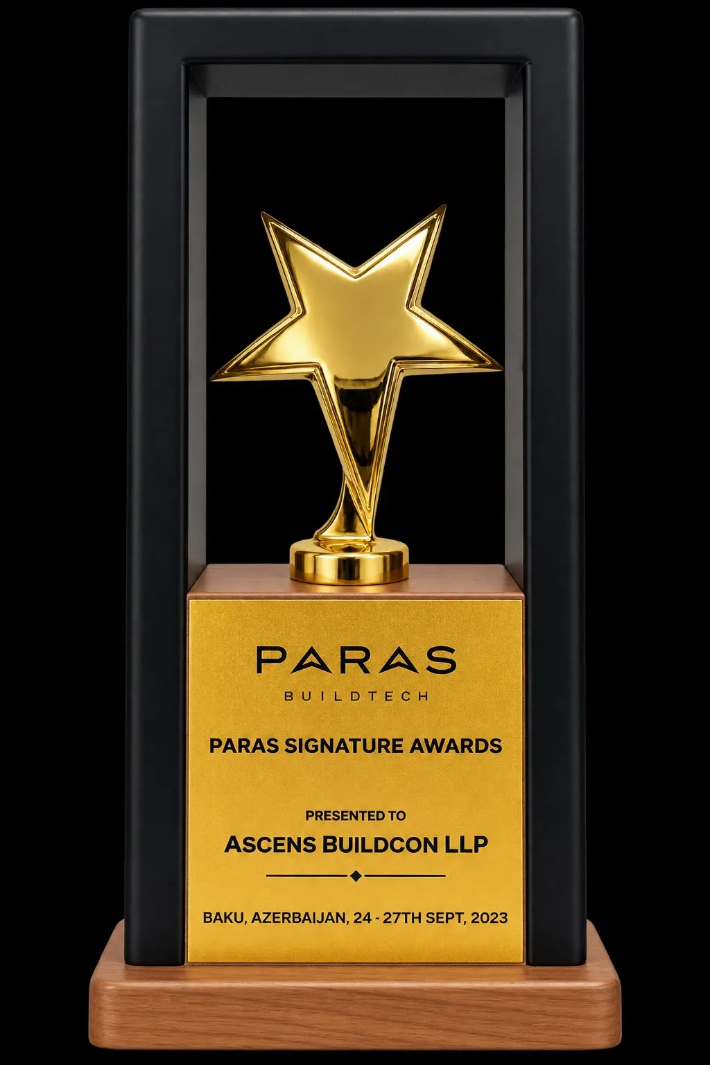 Gold star trophy in a black display case from the Paras Signature Awards, presented to Ascens Buildcon LLP in Baku.
